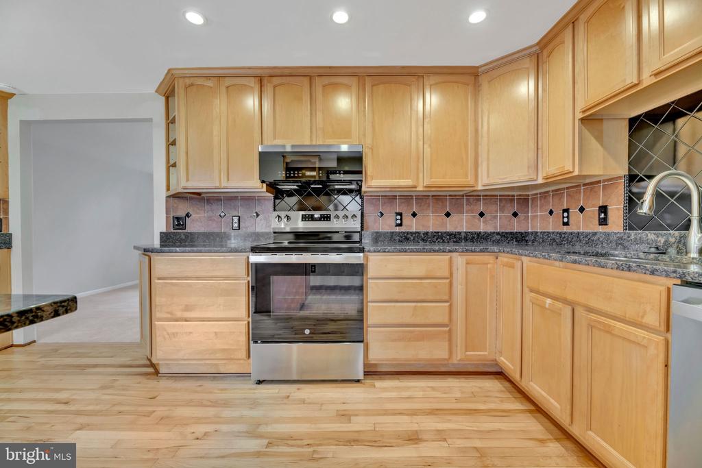 1010 Merlins Ct