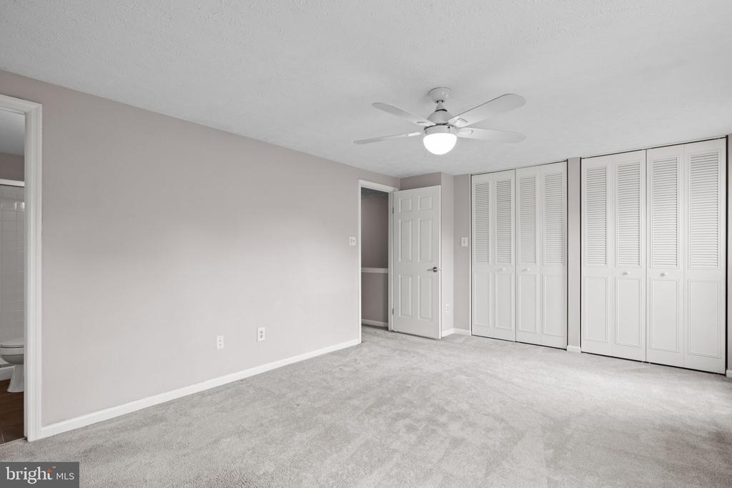 1526 AUTUMN RIDGE CIR