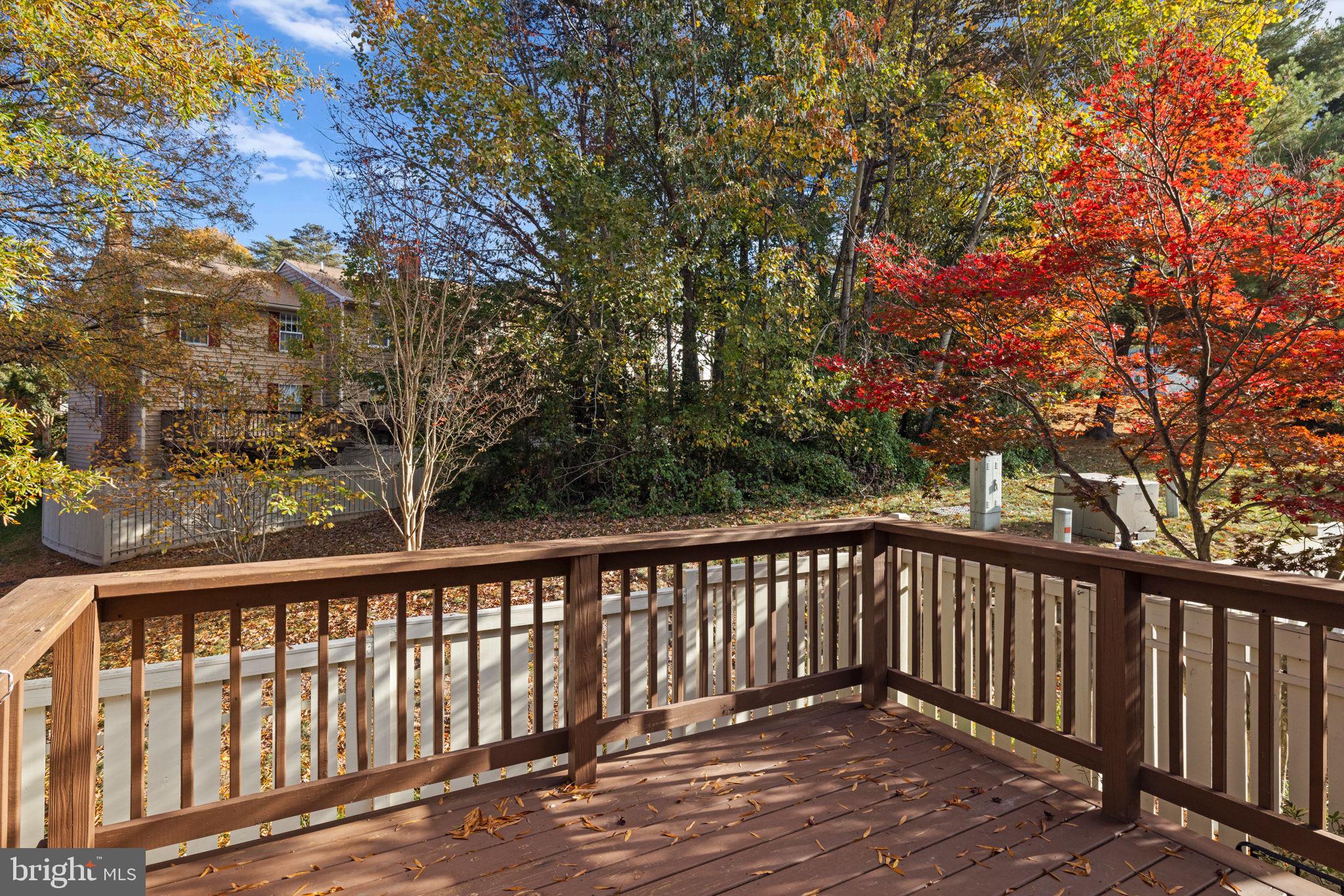 1526 AUTUMN RIDGE CIR