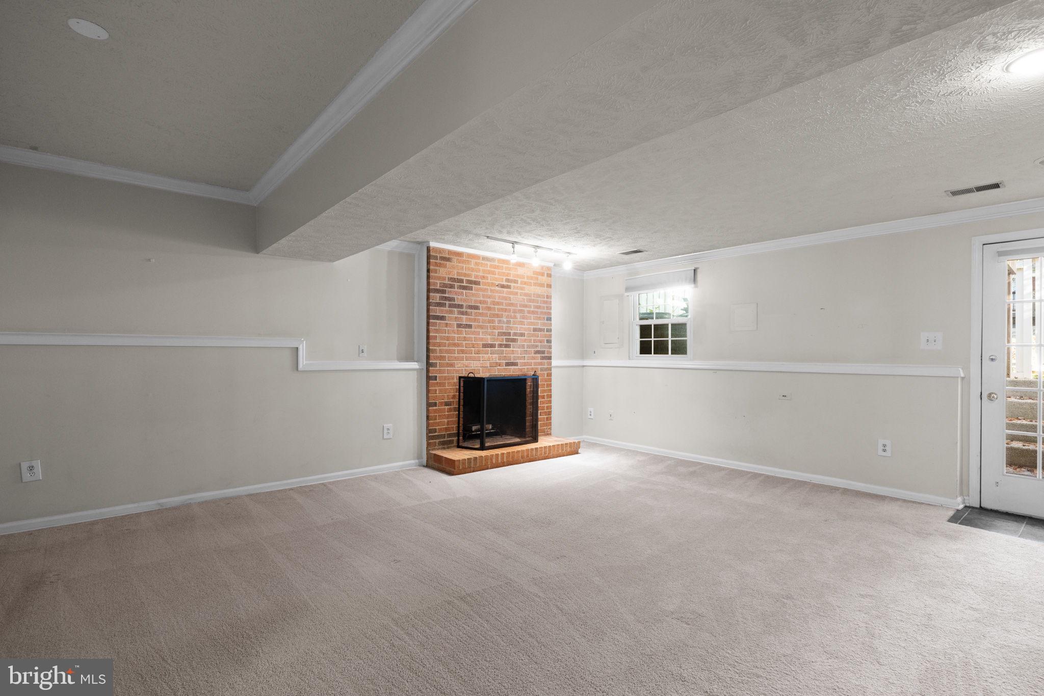 1526 AUTUMN RIDGE CIR