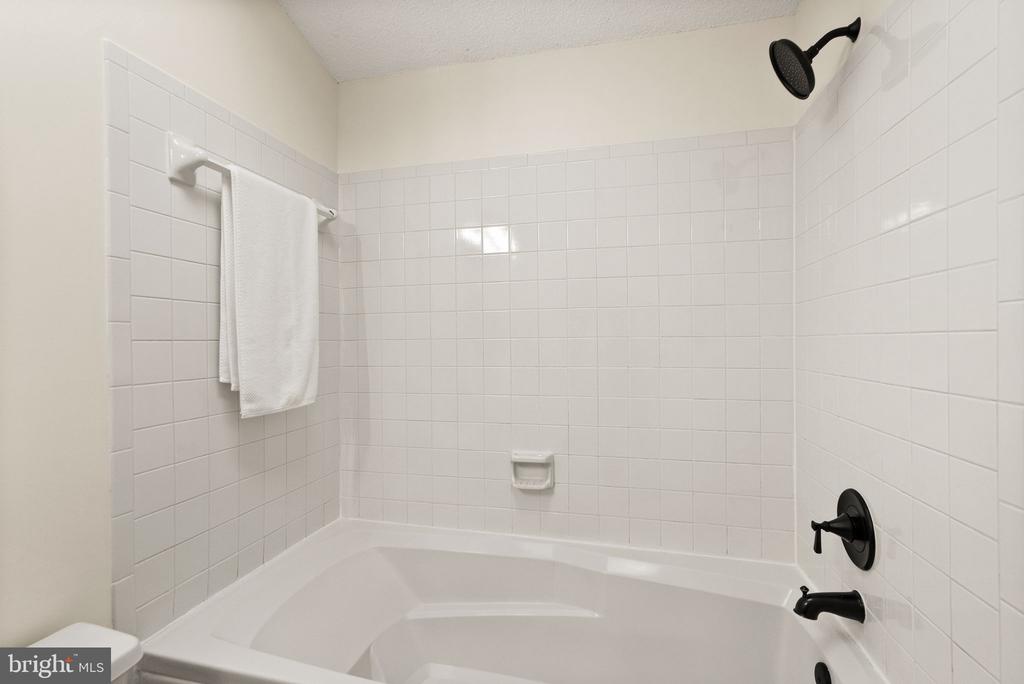 1443 Newport Spring Ct