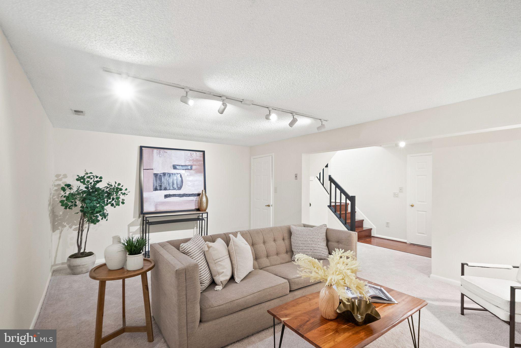 1443 Newport Spring Ct