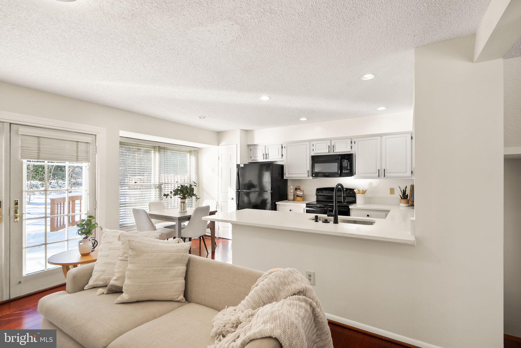 1443 Newport Spring Ct