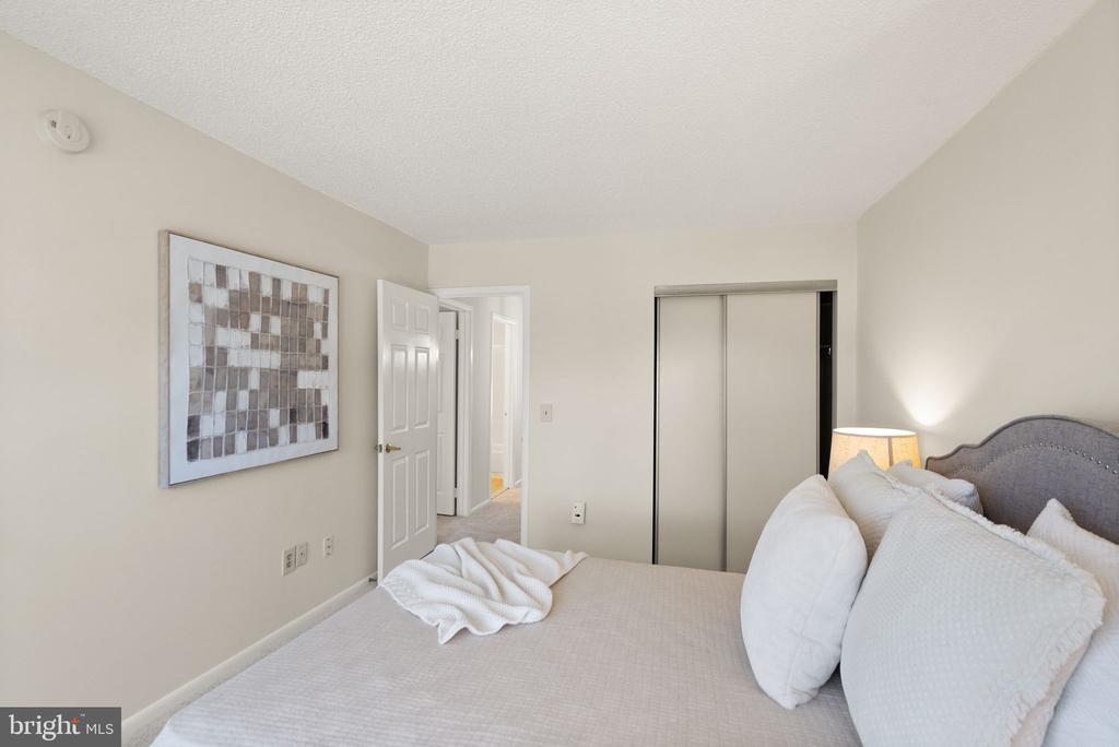 1443 Newport Spring Ct