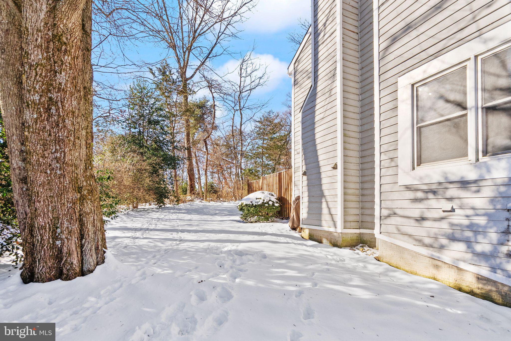 1443 Newport Spring Ct