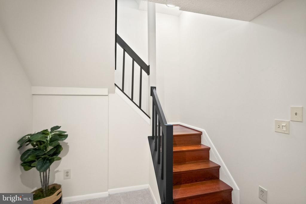 1443 Newport Spring Ct