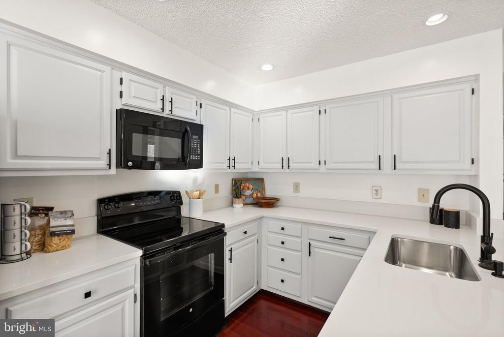 1443 Newport Spring Ct