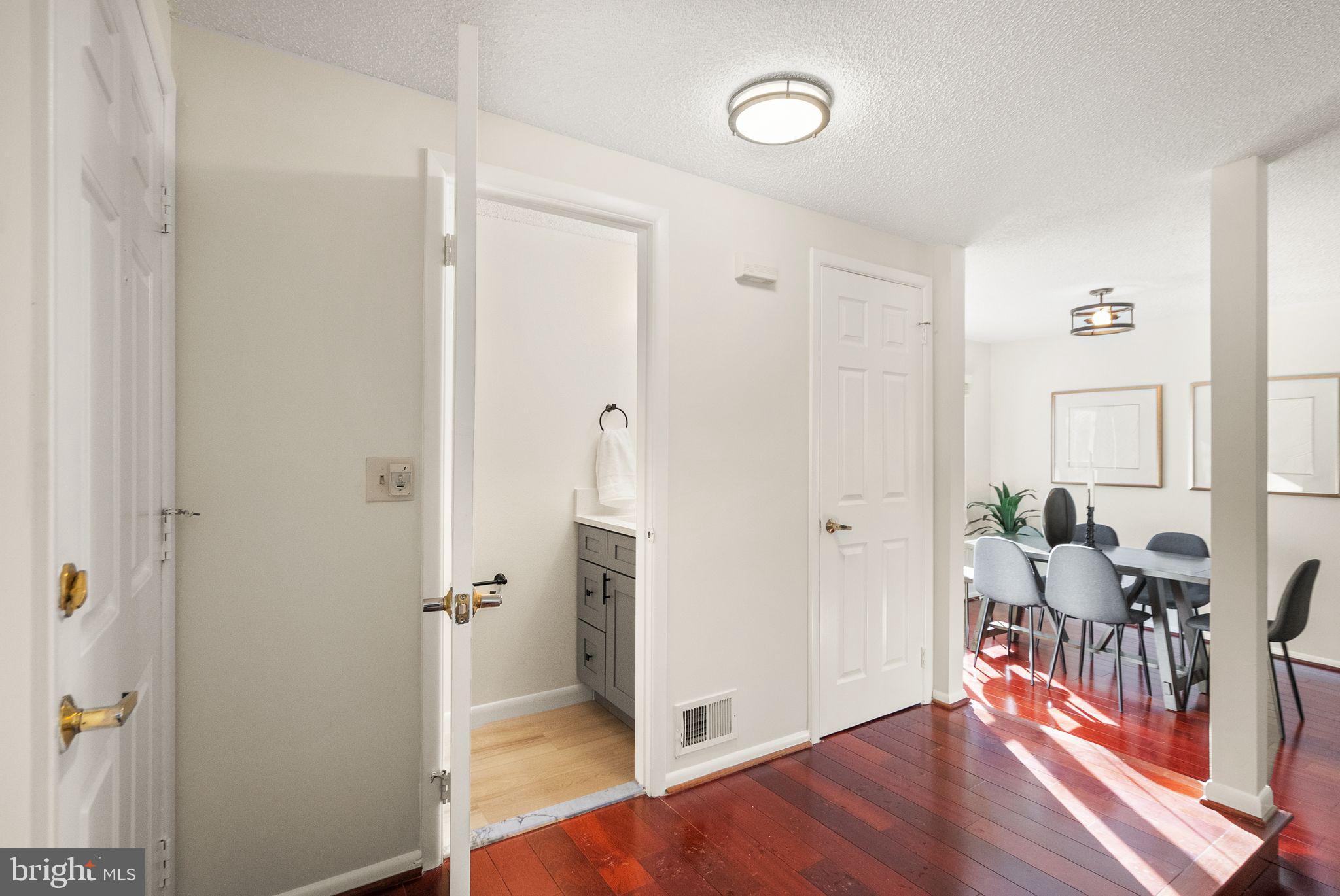 1443 Newport Spring Ct