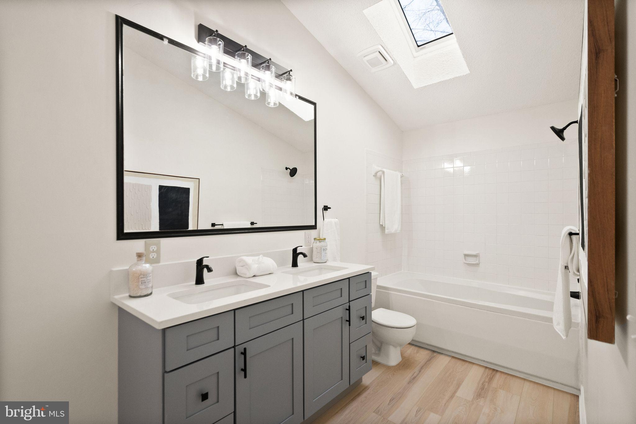 1443 Newport Spring Ct