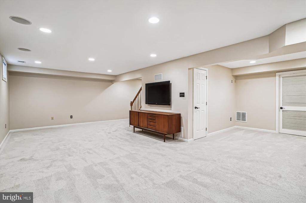 3416 Valewood Dr