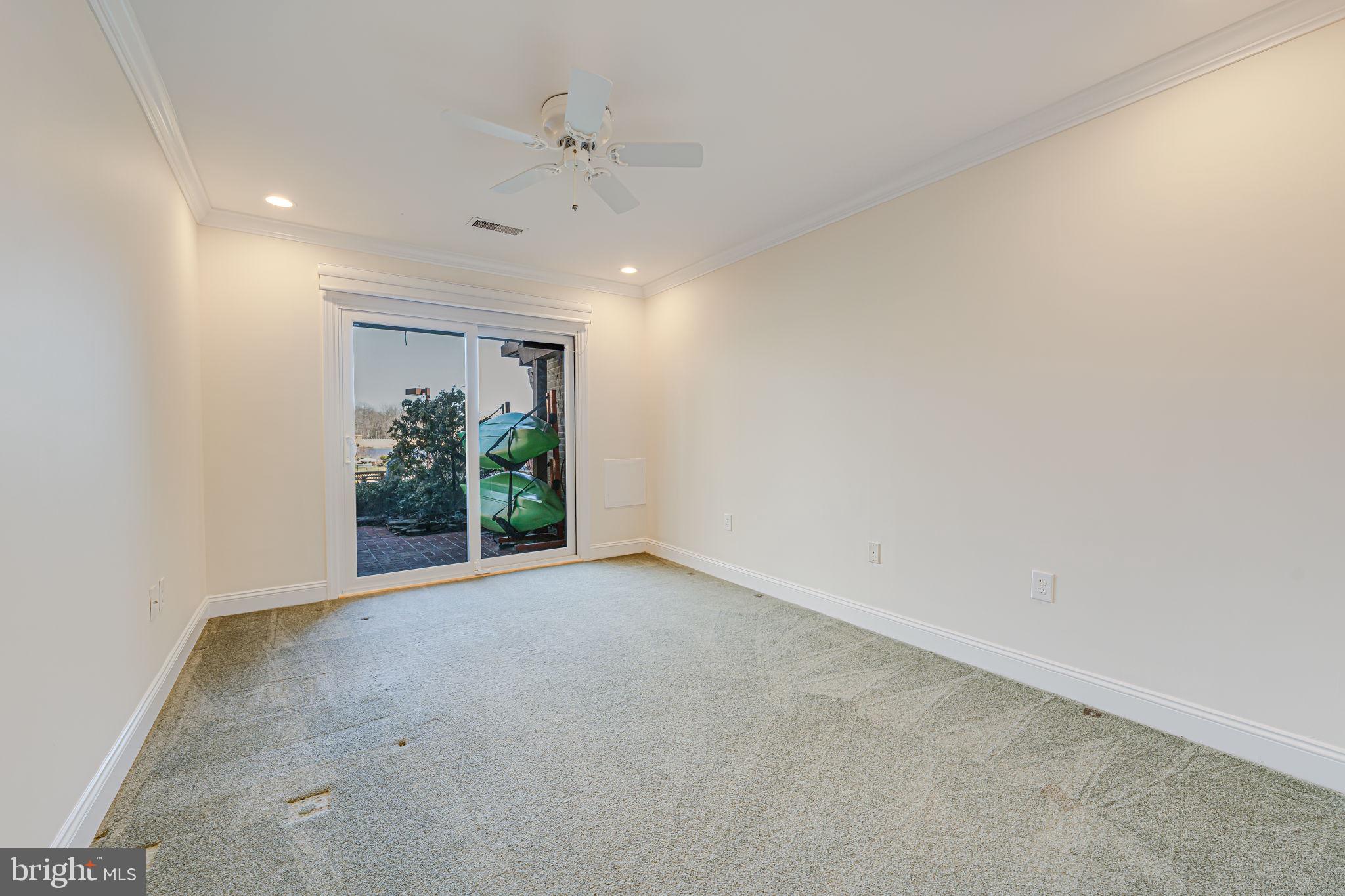11222 LAGOON LN