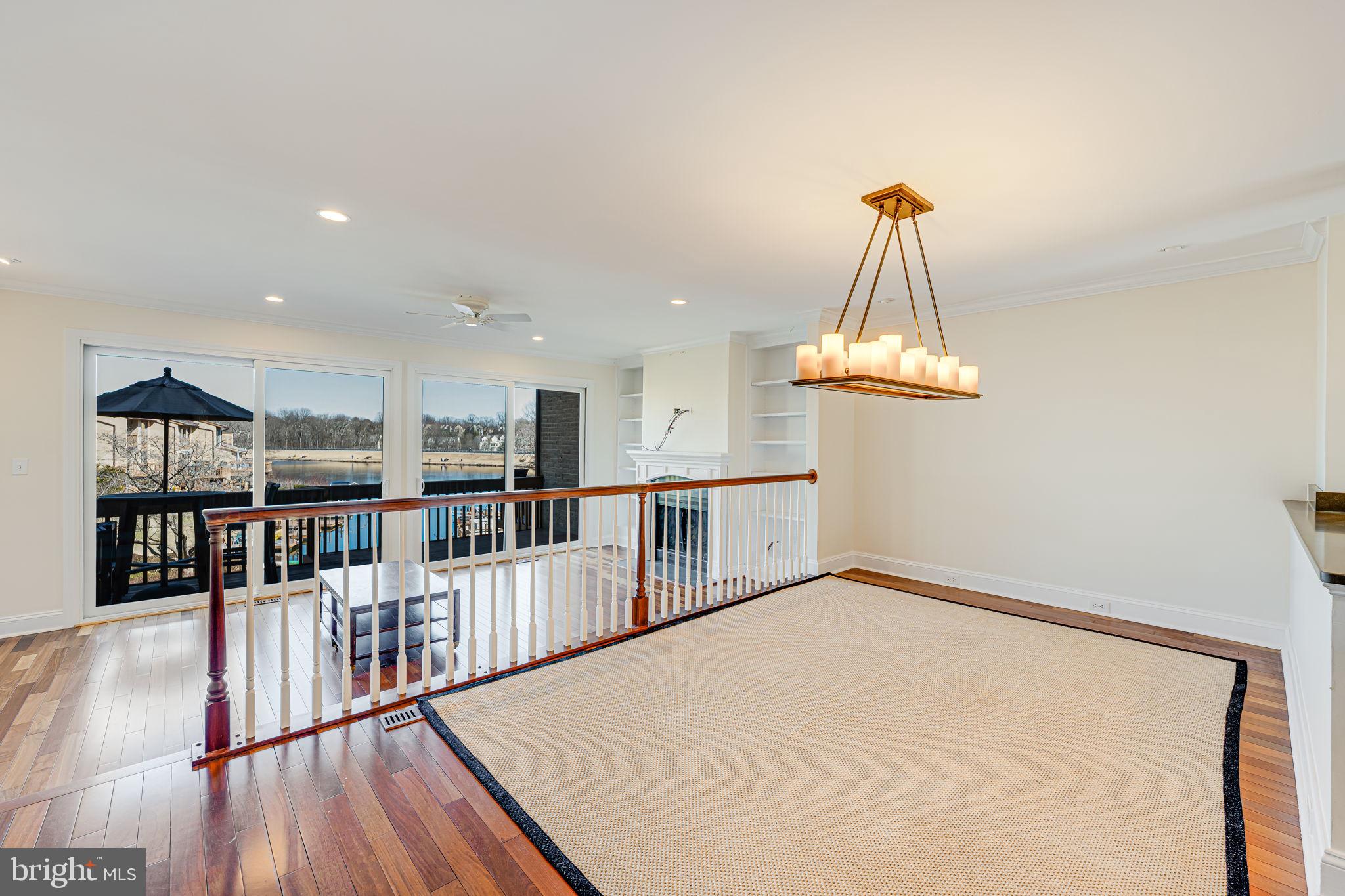 11222 LAGOON LN