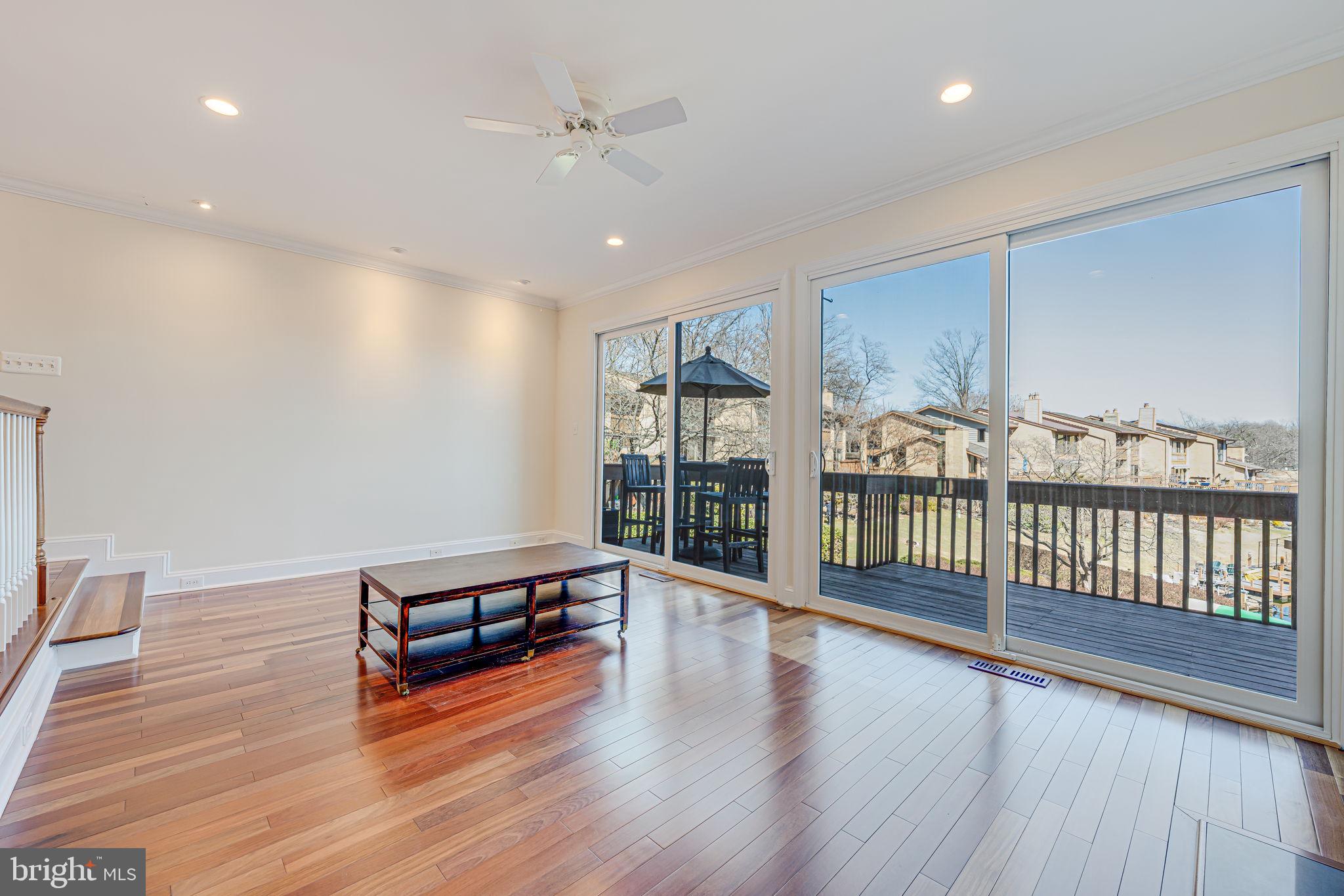 11222 LAGOON LN