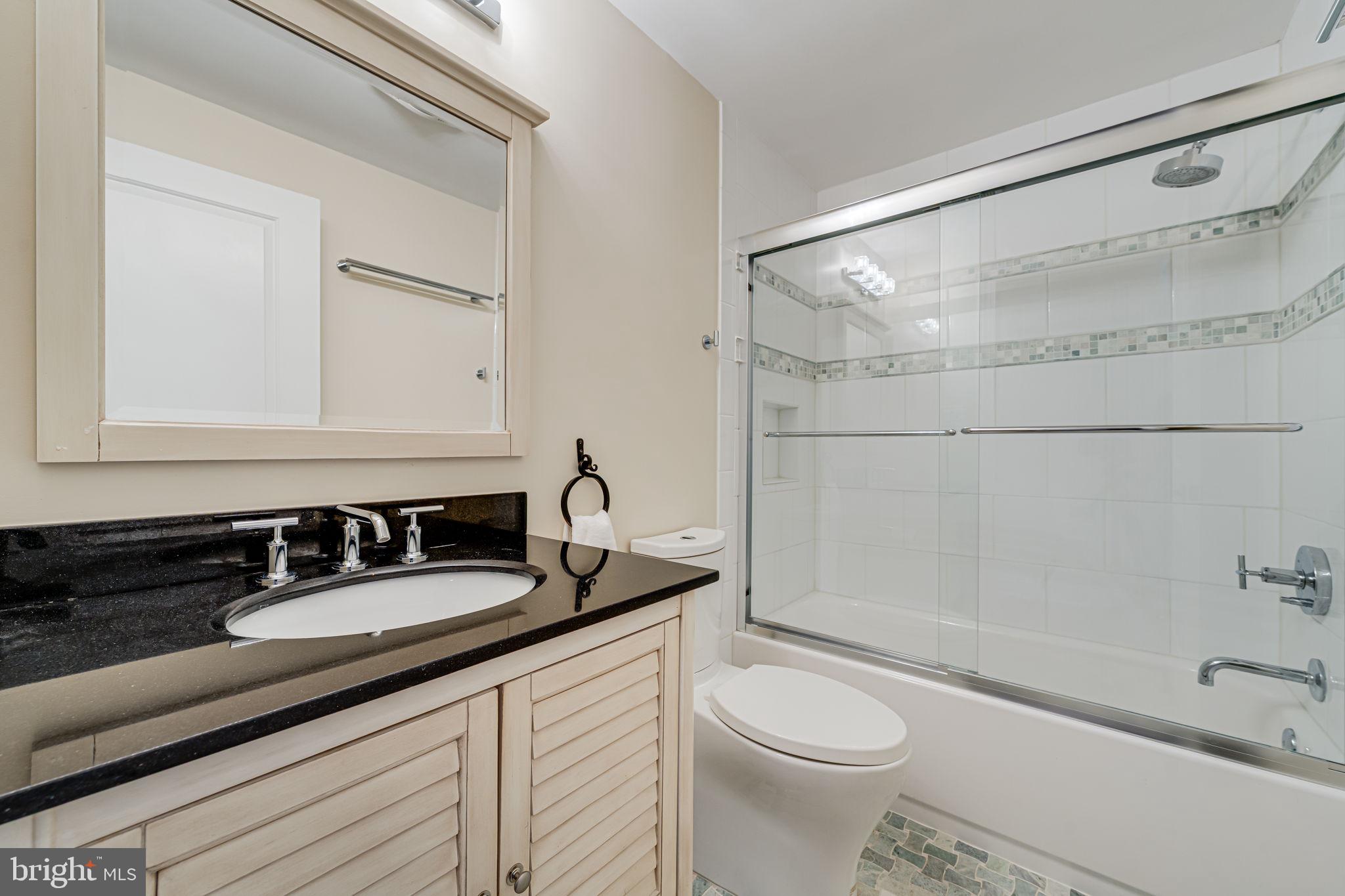 11222 LAGOON LN