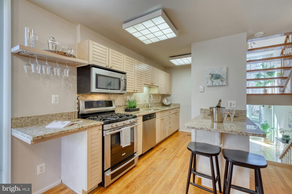 11459 Washington Plz W