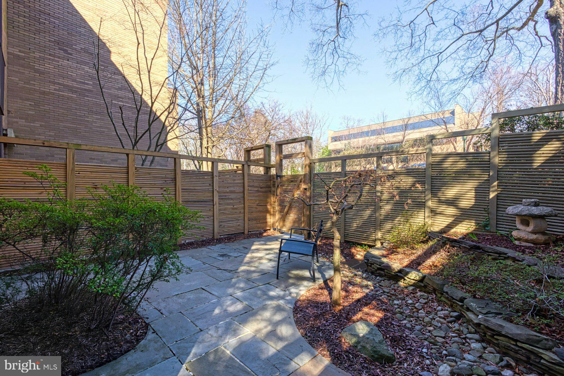 11459 Washington Plz W