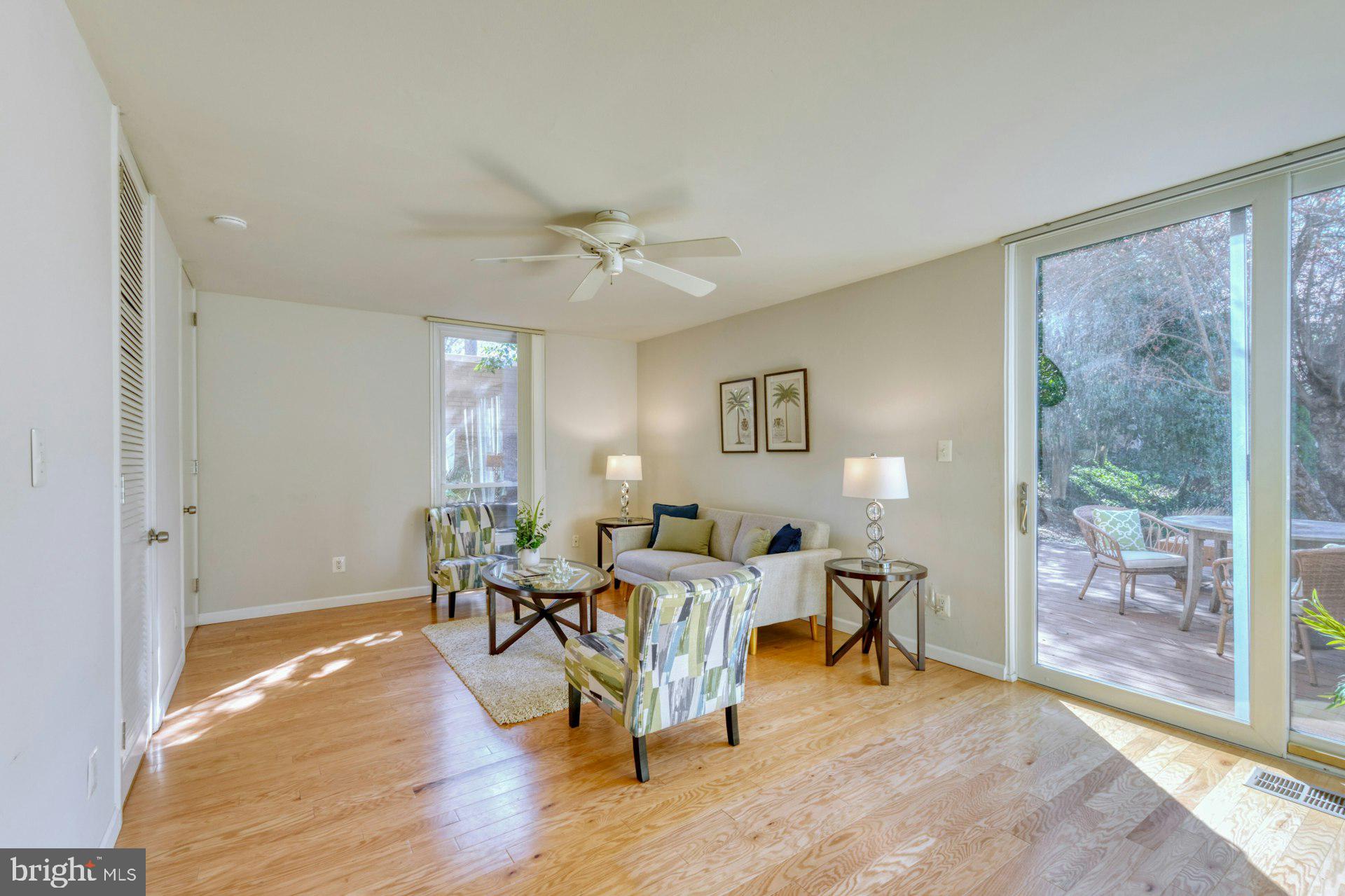 11459 Washington Plz W