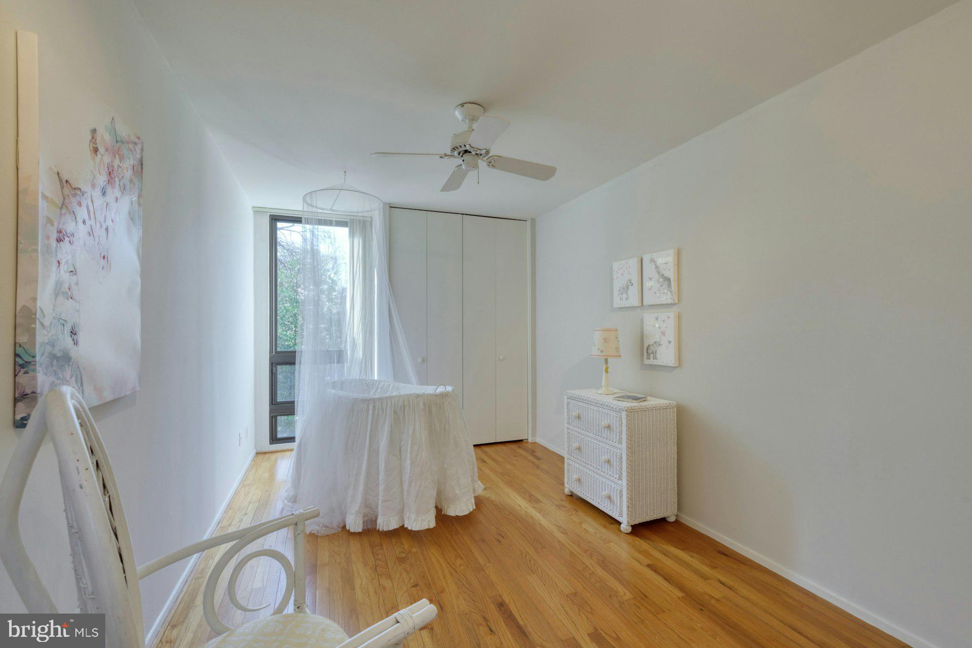 11459 Washington Plz W