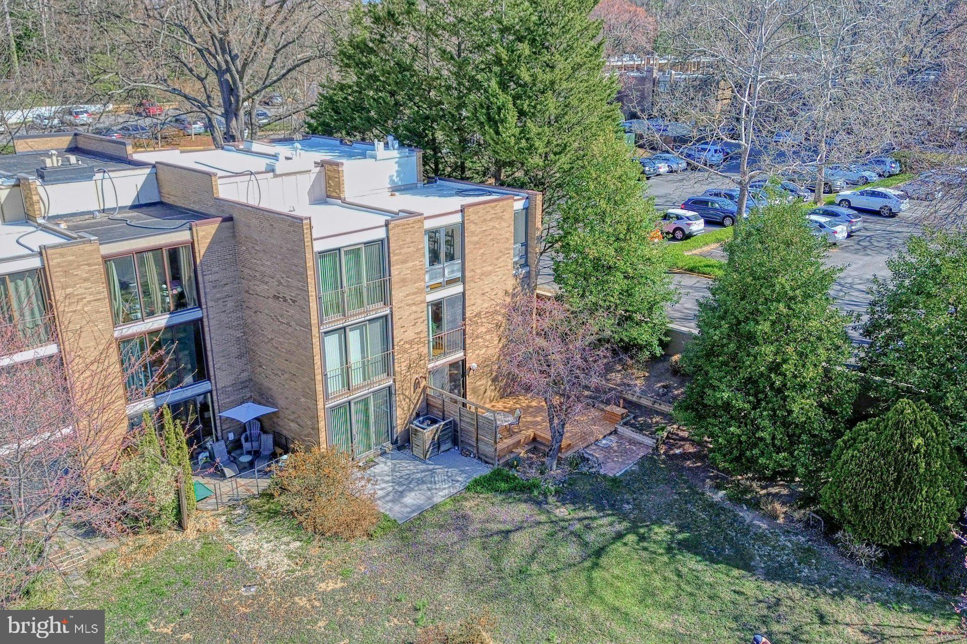 11459 Washington Plz W