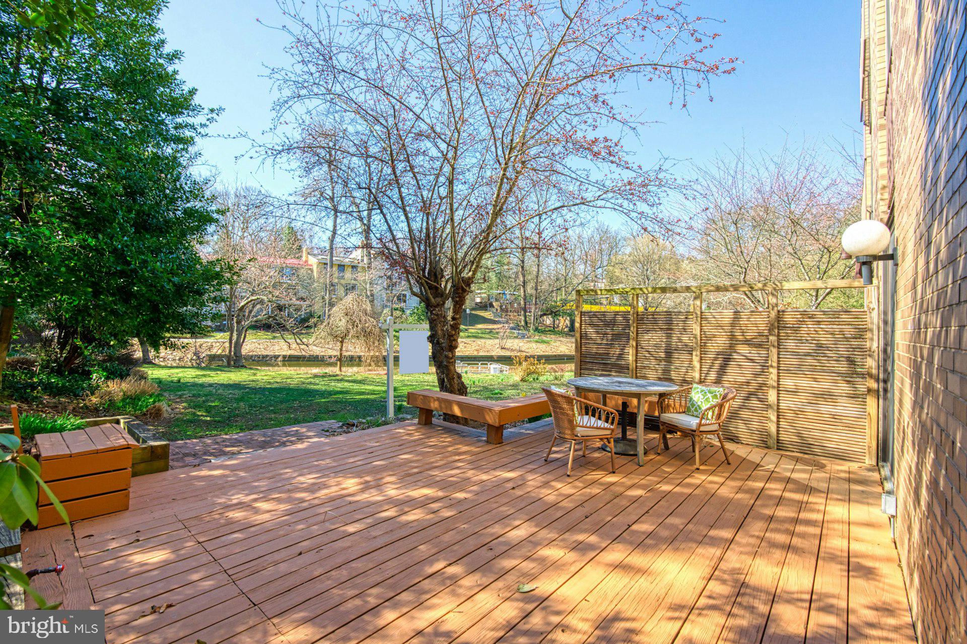 11459 Washington Plz W