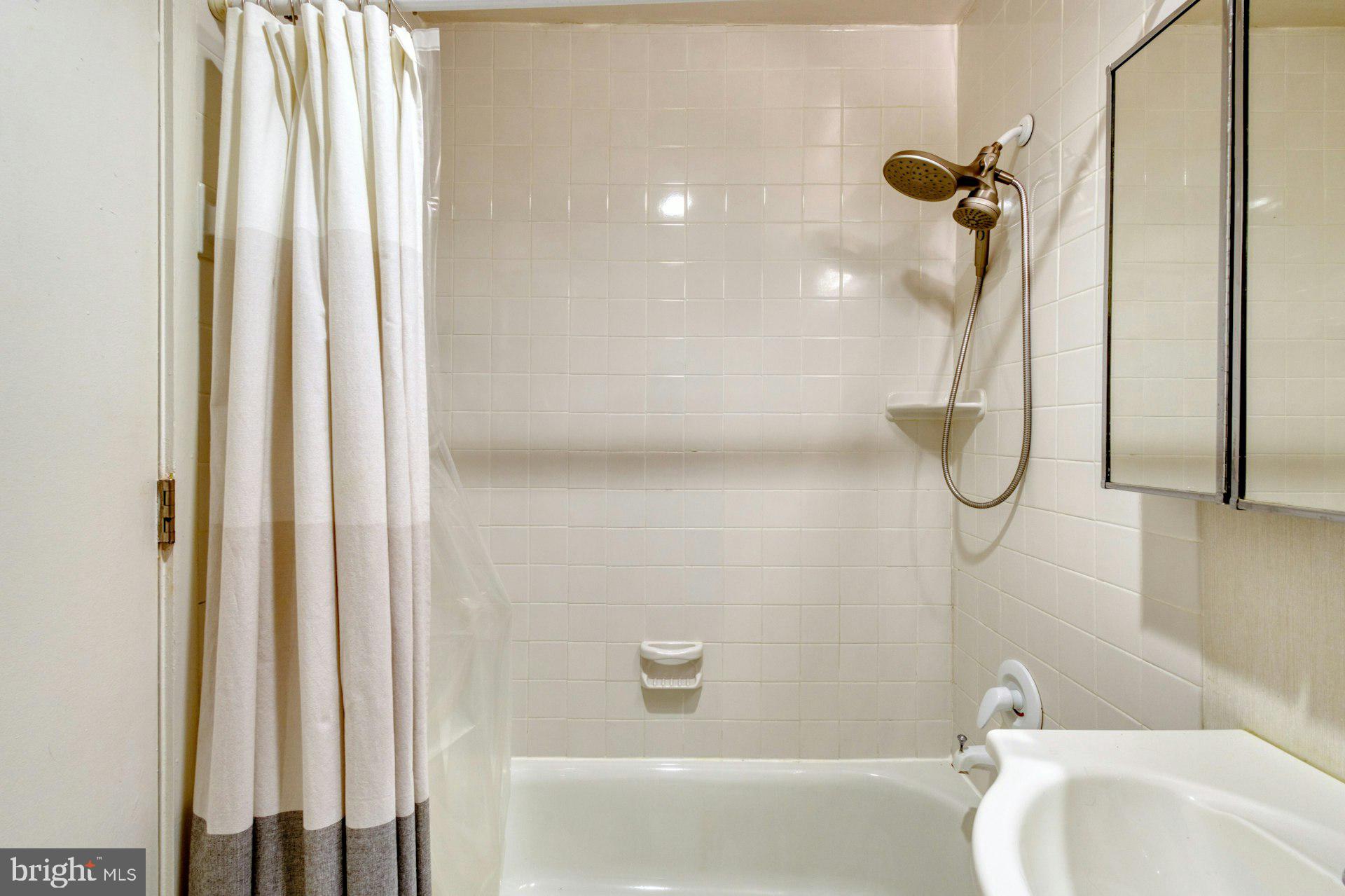 11459 Washington Plz W