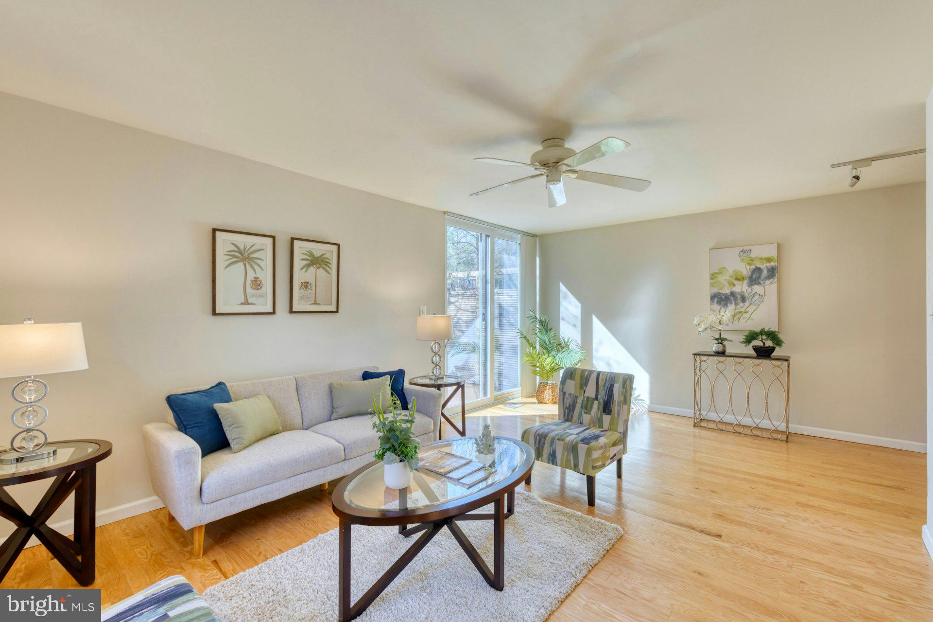 11459 Washington Plz W