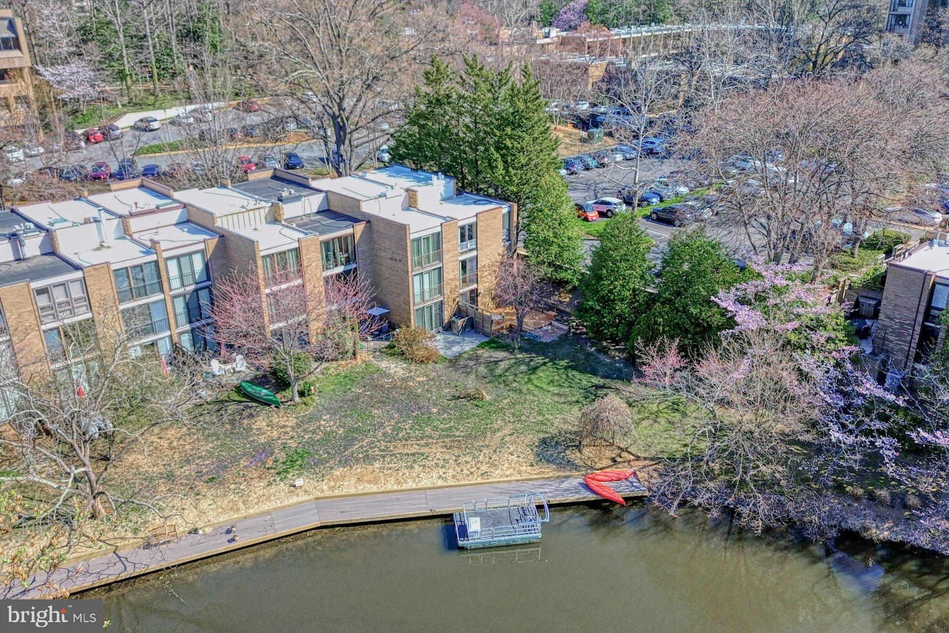 11459 Washington Plz W