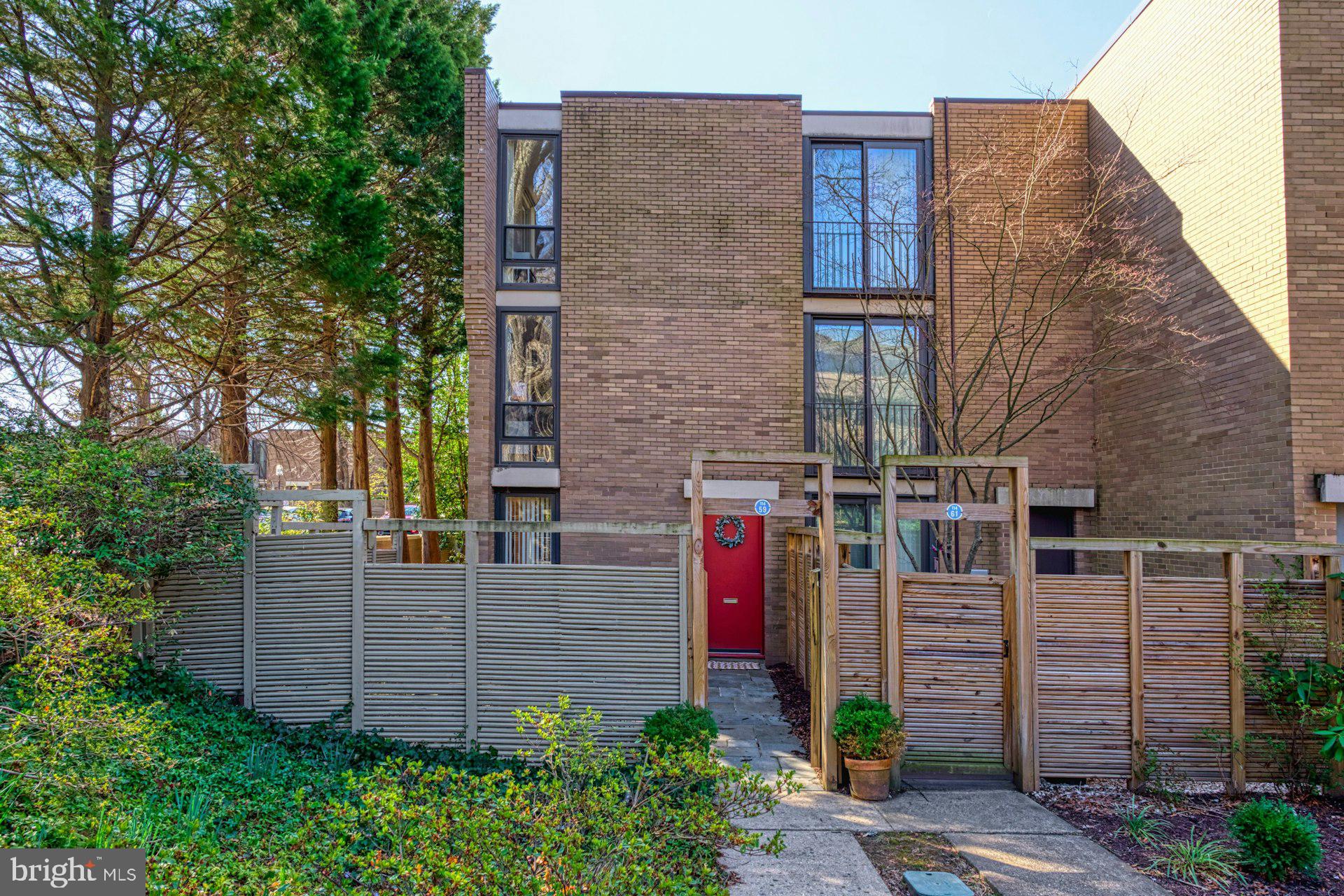 11459 Washington Plz W