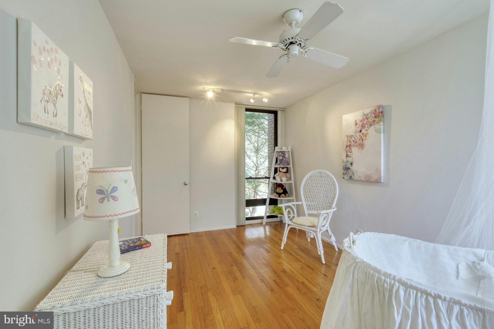 11459 Washington Plz W