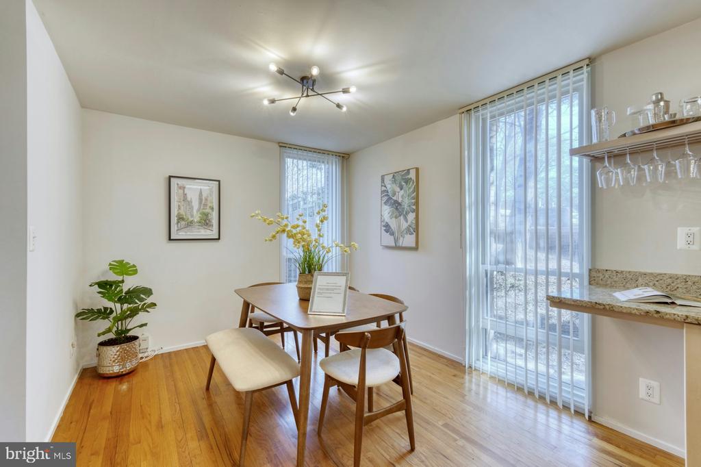11459 Washington Plz W