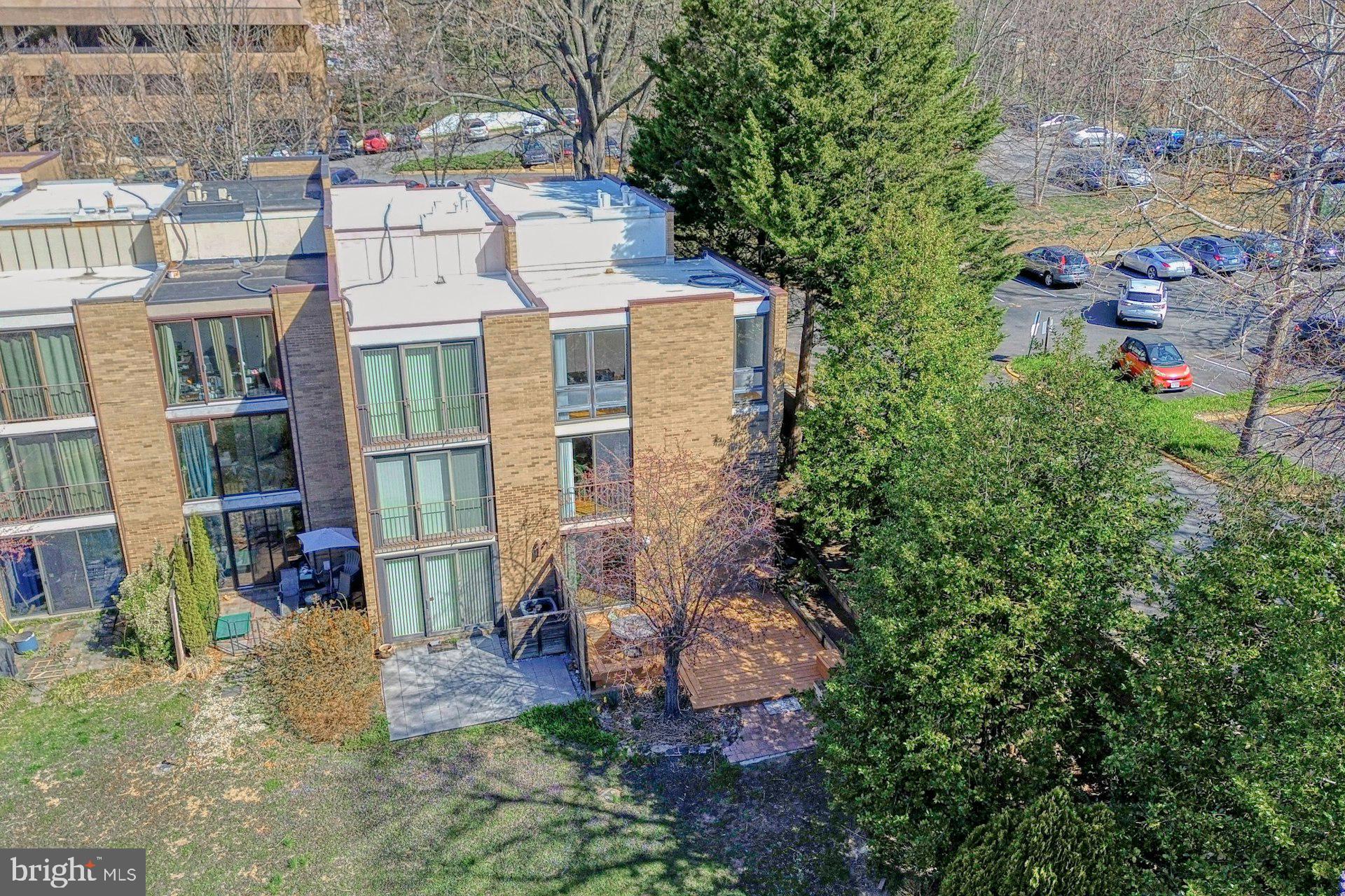 11459 Washington Plz W