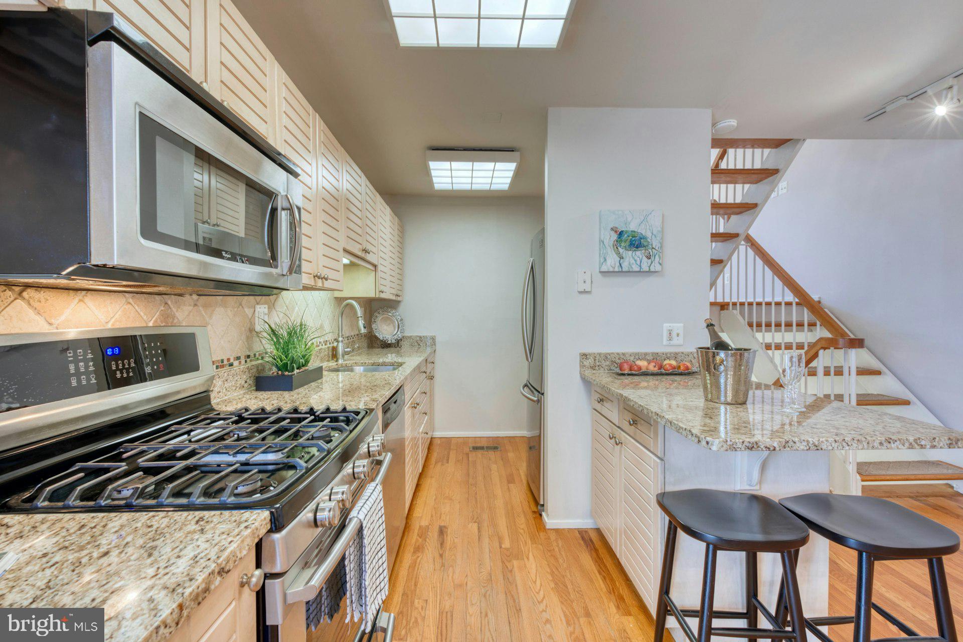 11459 Washington Plz W