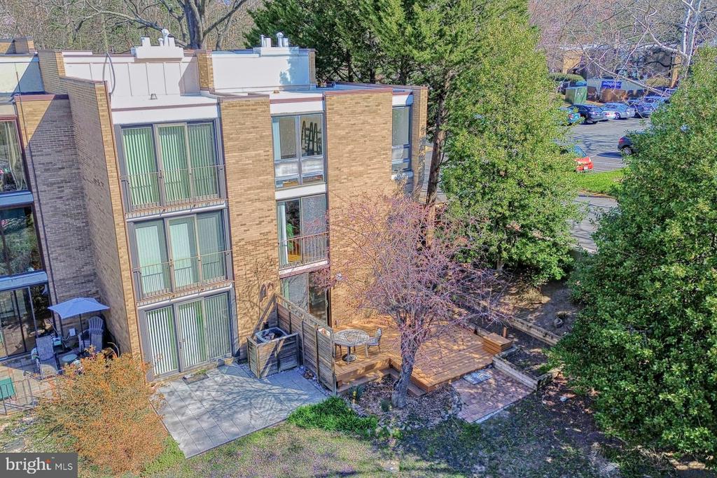 11459 Washington Plz W