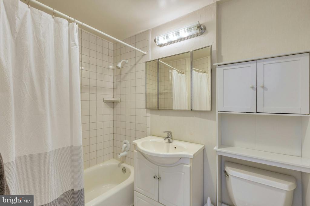 11459 Washington Plz W