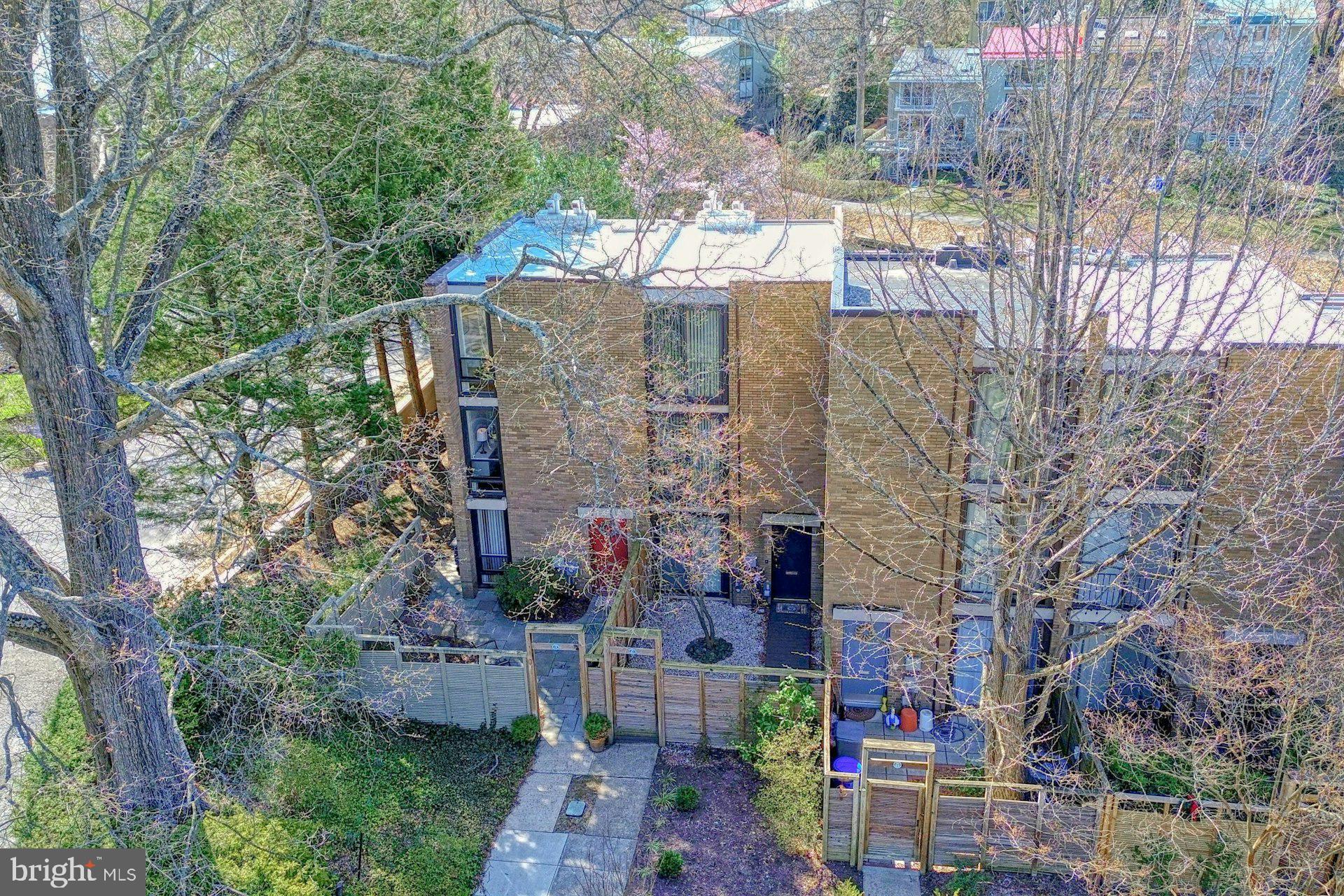 11459 Washington Plz W