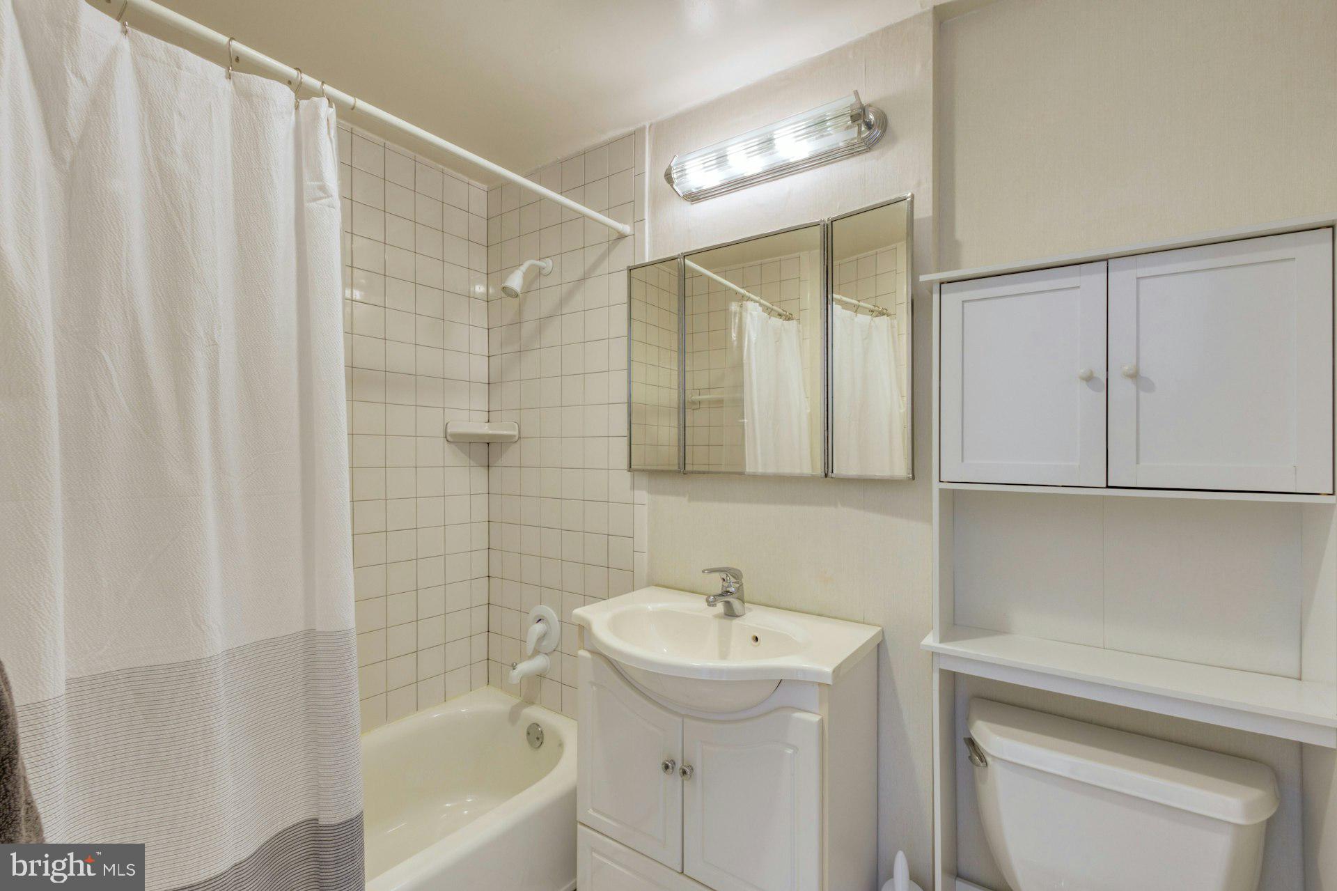 11459 Washington Plz W