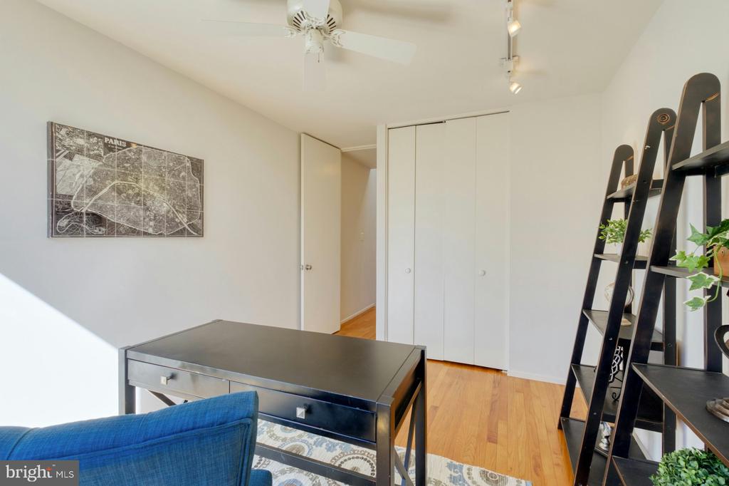 11459 Washington Plz W