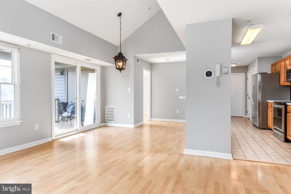 4126 MONUMENT COURT L 302