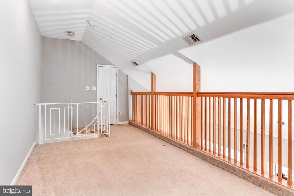 4126 MONUMENT COURT L 302