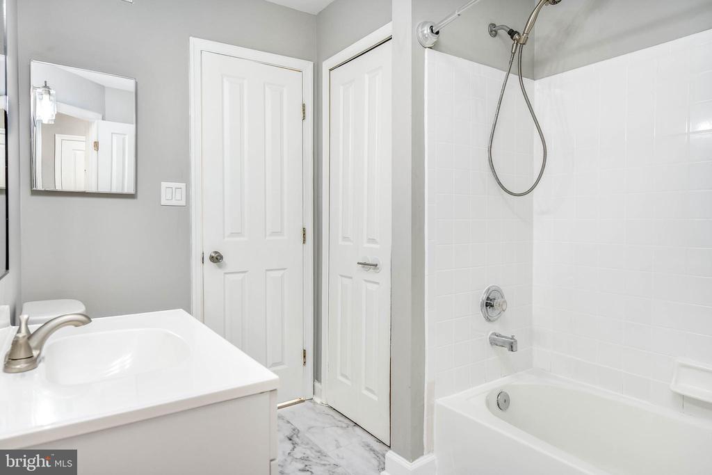4126 MONUMENT COURT L 302