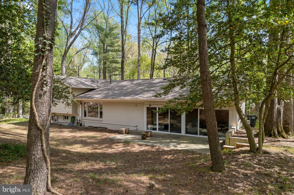 11612 Sourwood Ln