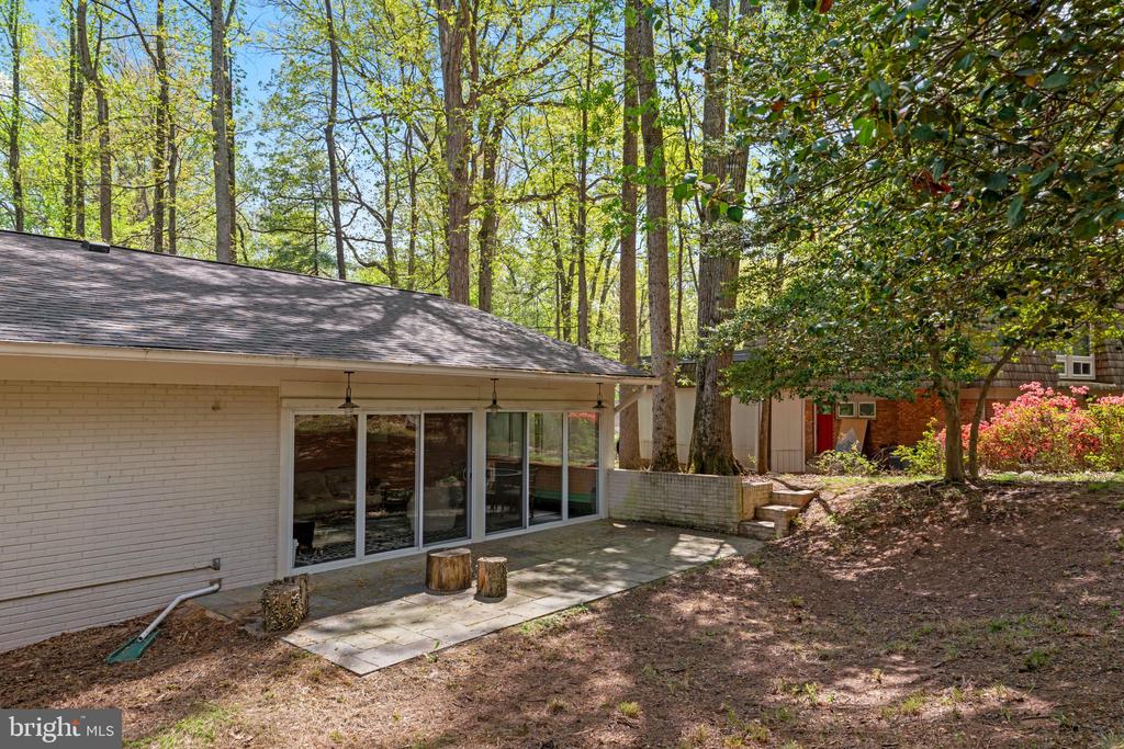 11612 Sourwood Ln