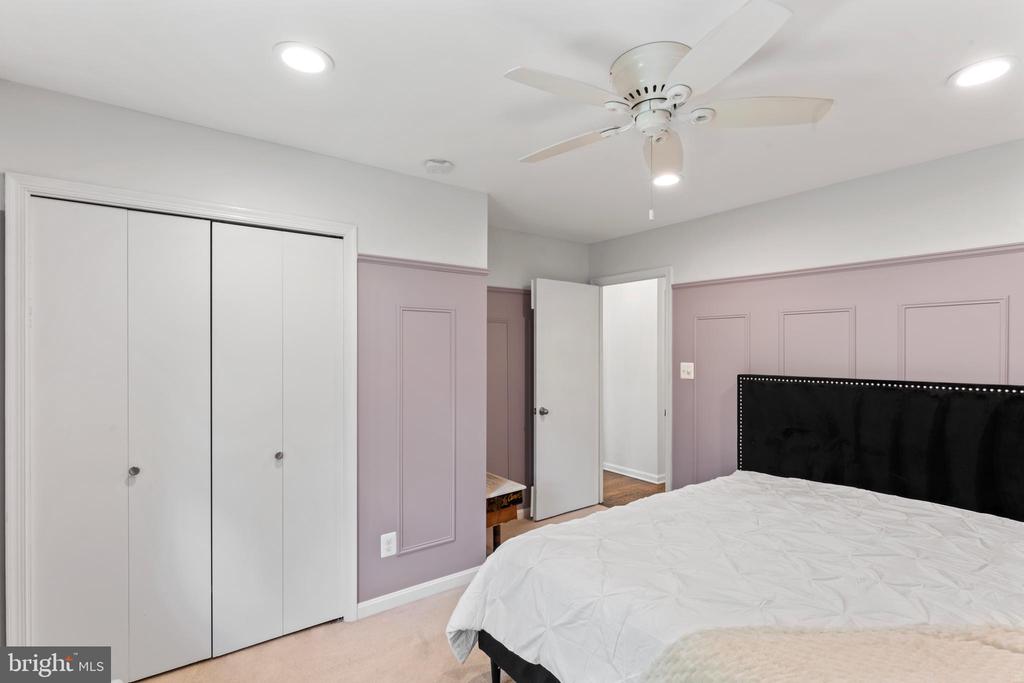 11612 Sourwood Ln