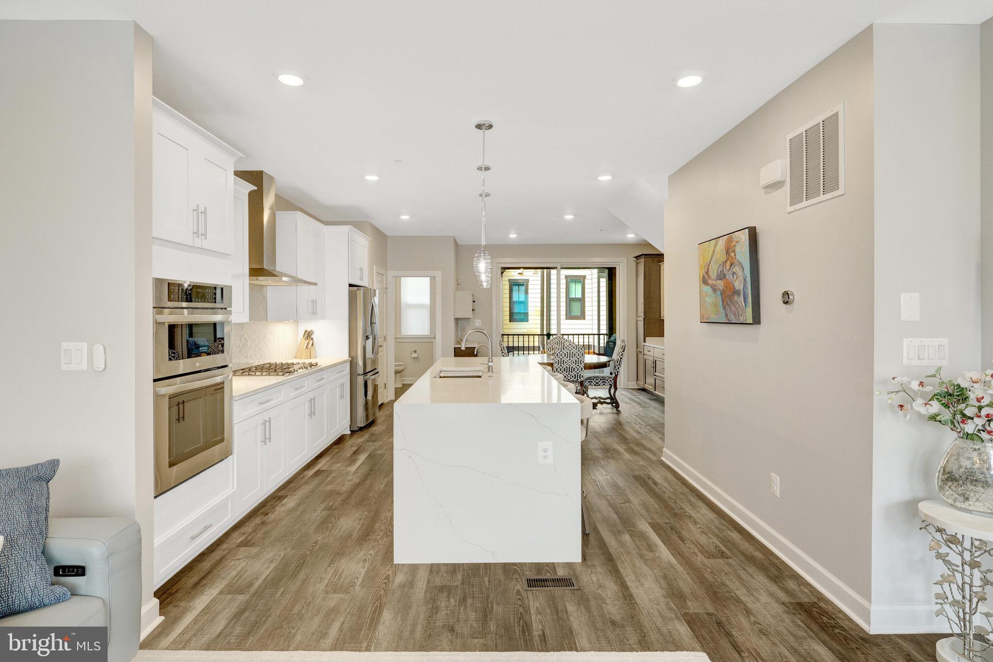 109 Market Sq NW #33