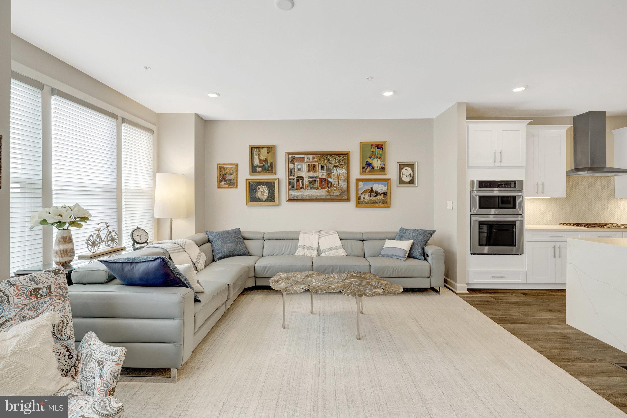 109 Market Sq NW #33