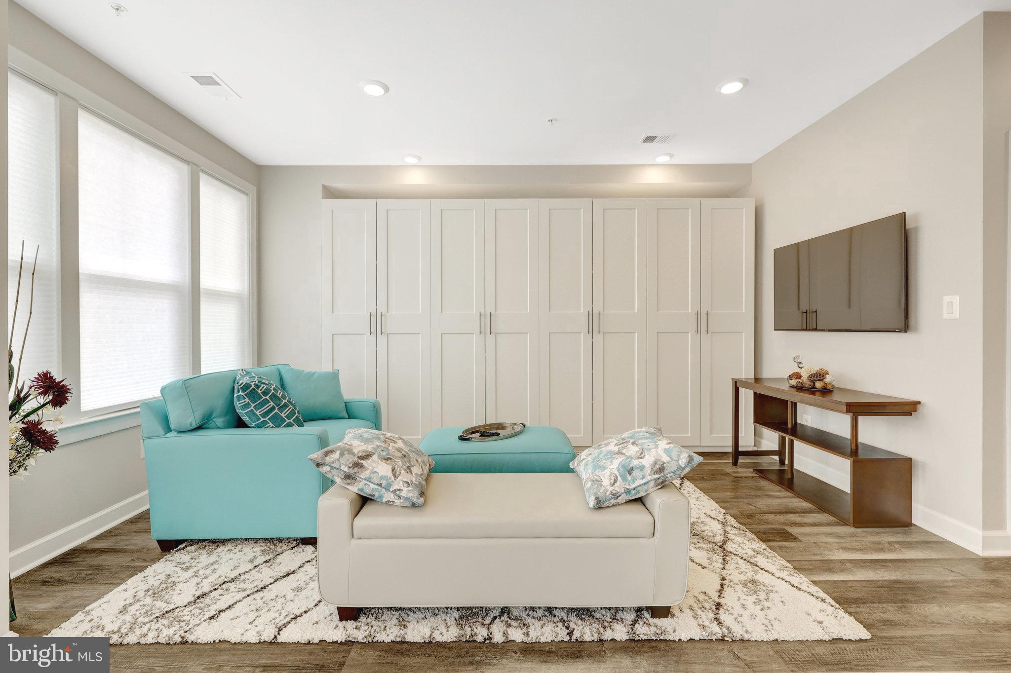 109 Market Sq NW #33
