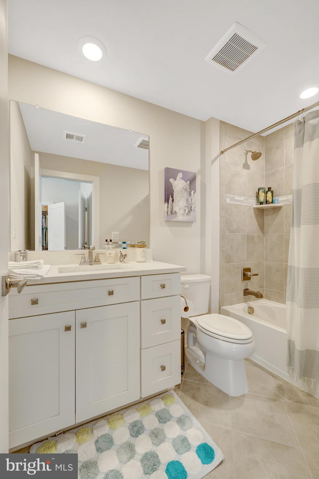 109 Market Sq NW #33