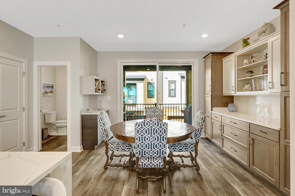 109 Market Sq NW #33