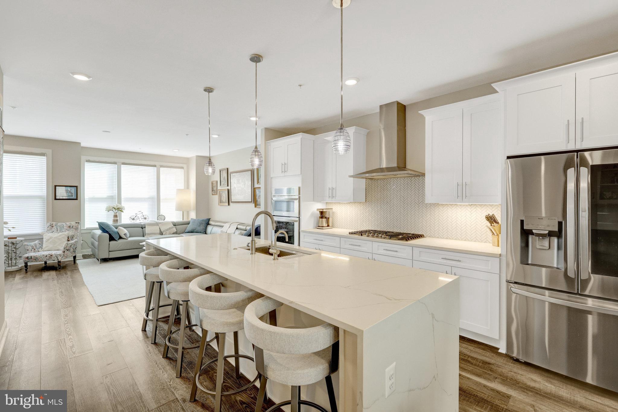 109 Market Sq NW #33