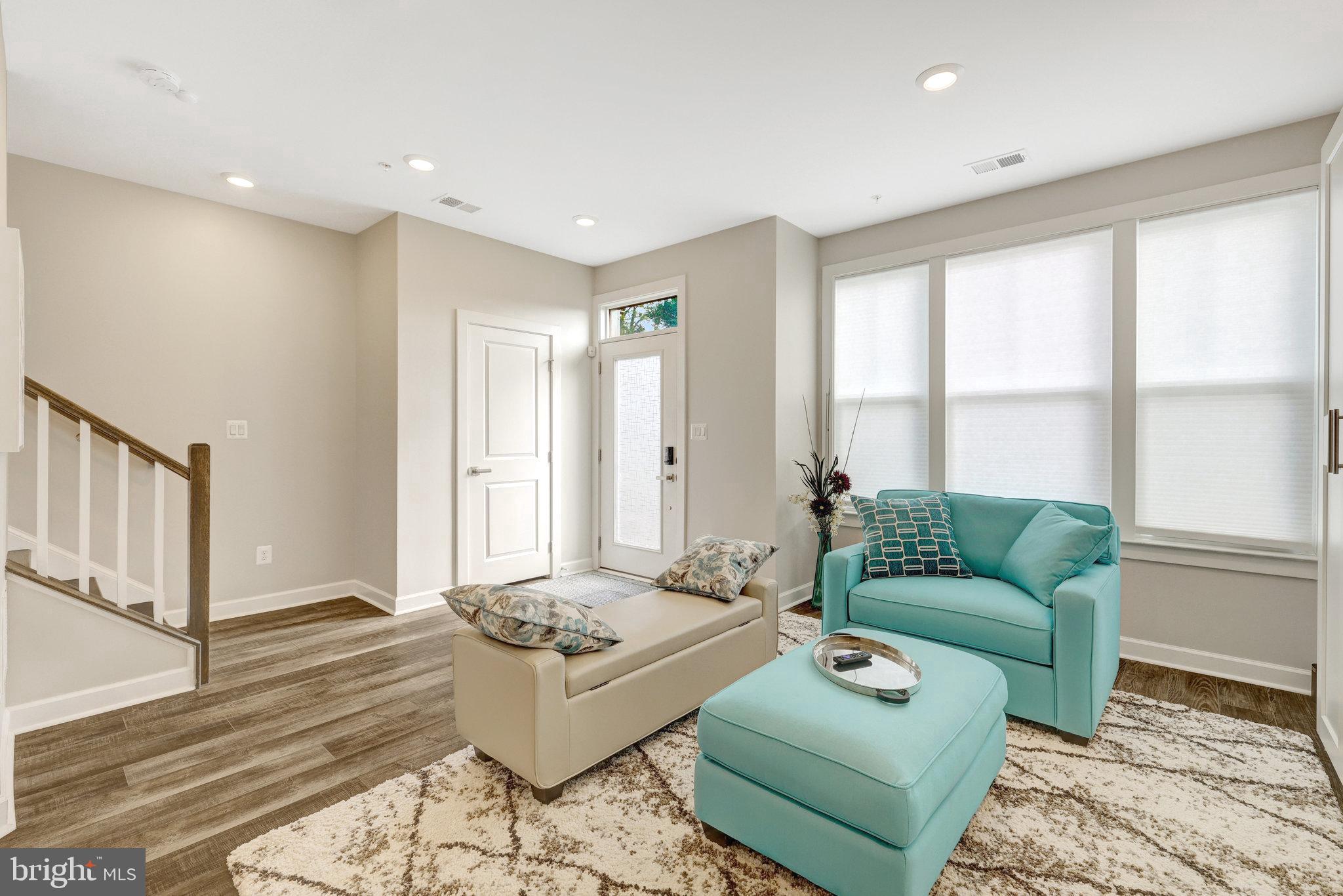 109 Market Sq NW #33